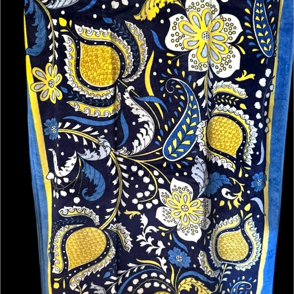 NWT Vera Bradley Ellie Blue Beach Towel Retired Pattern Rare! 33” X 66”